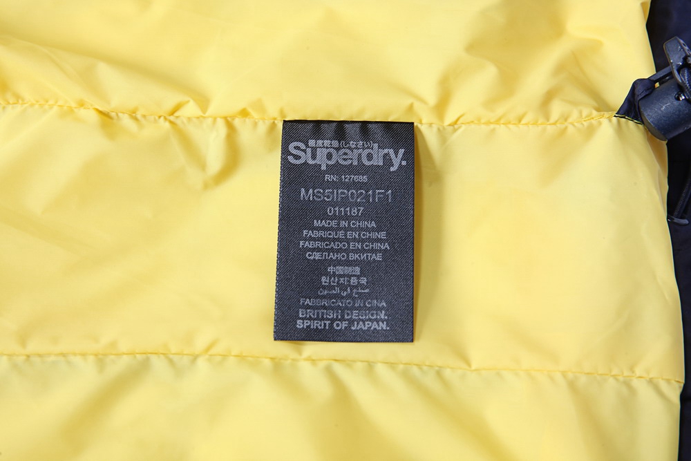 HT-EQ-MJ226-1款羽絨馬甲細節(jié)展示